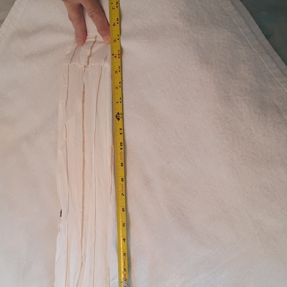 Gold and white long sleeve button down top size XL 100% rayon - Picture 8 of 10